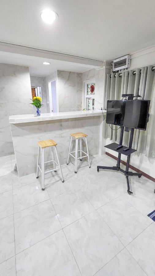Apartment A4 Dindaeng バンコク都 エクステリア 写真